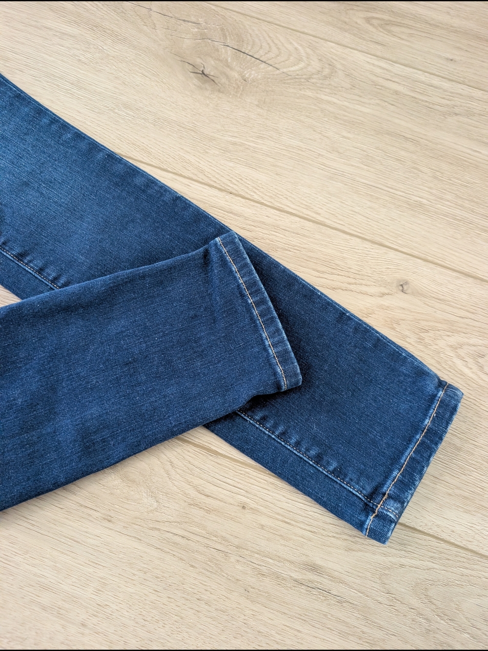 FRAME Le Skinny de Jeanne Jeans | Dark Blue - Picture 8 of 13
